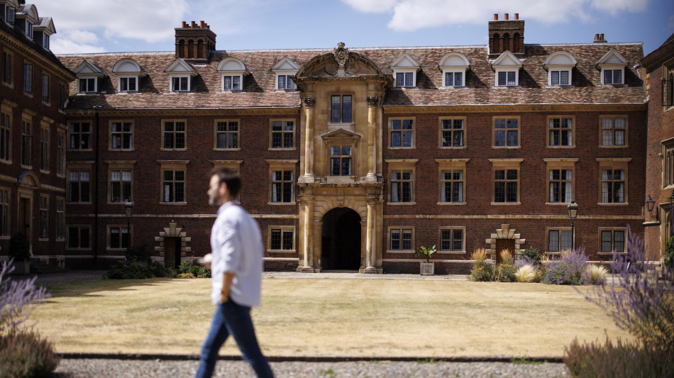 Media, ex professore di Cambridge accusato di plagio trovato morto a Londra