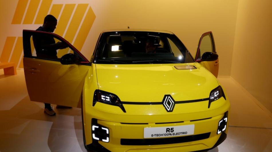 El dif&iacute;cil viraje de los coches el&eacute;ctricos en una Europa en ciclo electoral