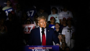 "No soy un nazi", se defiende Trump d&iacute;as antes de elecciones