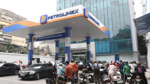 Vietnam taglia dazi sul petrolio per frenare aumento carburanti
