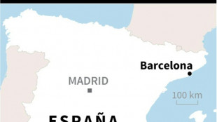 Mueren cinco adolescentes en el incendio de un desv&aacute;n cerca de Barcelona