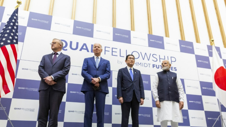 En micr&oacute;fono abierto, Biden dice a l&iacute;deres del Quad que China los est&aacute; "poniendo a prueba"