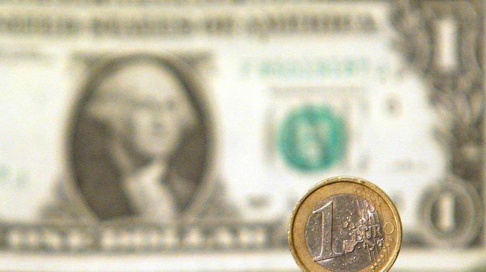 L'euro &egrave; in calo sul dollaro dopo minacce di Trump sui dazi