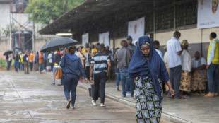 Mozambique vot&oacute; para elegir presidente y parlamento en un clima de tensi&oacute;n
