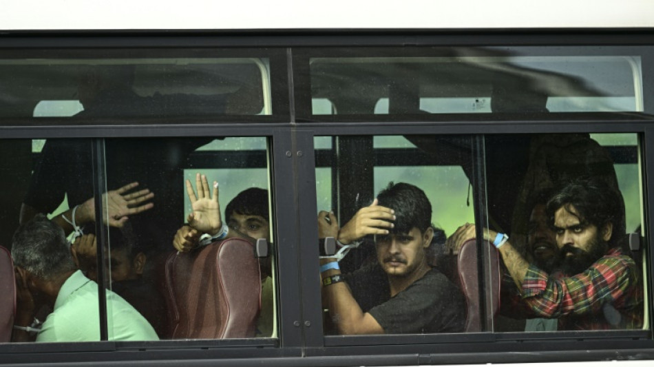 Panam&aacute; deporta a 130 migrantes de India que cruzaron selva de Dari&eacute;n