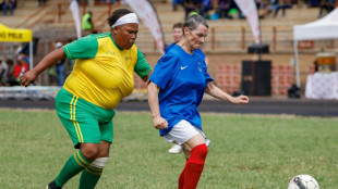 Afrique du Sud: Selfies, joie et larmes à la Coupe du monde des "mamies foot"