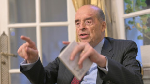El canciller colombiano se aparta de su cargo tras la suspensi&oacute;n dictada por la Procuradur&iacute;a