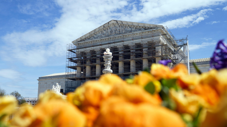 Corte Suprema Usa blocca uso della legge di guerra per migranti