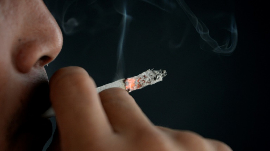 La OCDE recomienda a Am&eacute;rica Latina y Caribe que suban los impuestos al tabaco