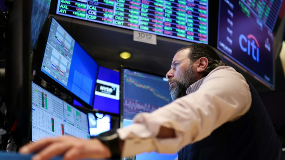 Wall Street termine en ordre dispers&eacute; avant les droits de douane am&eacute;ricains