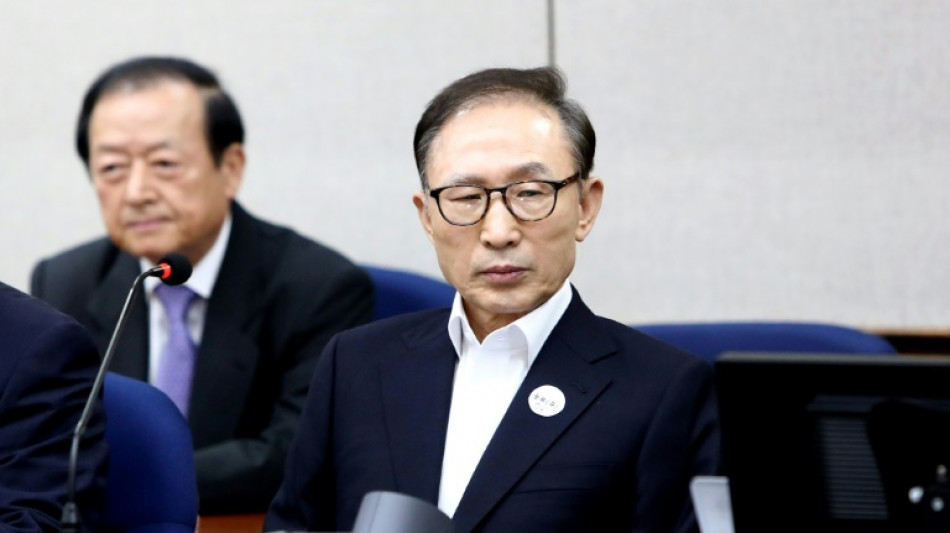 S&eacute;oul accorde sa gr&acirc;ce &agrave; l'ex-pr&eacute;sident Lee Myung-bak emprisonn&eacute; pour corruption