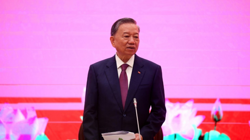 Nuevo l&iacute;der de Vietnam dice que acelerar&aacute; lucha contra corrupci&oacute;n