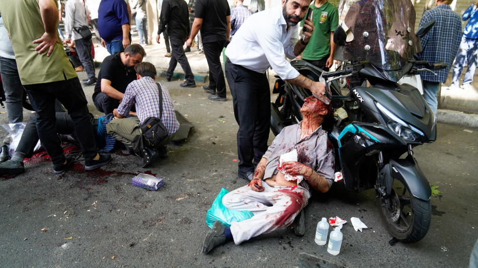 Ong, 450 uccisi in Iran da raid Israele, almeno metà civili