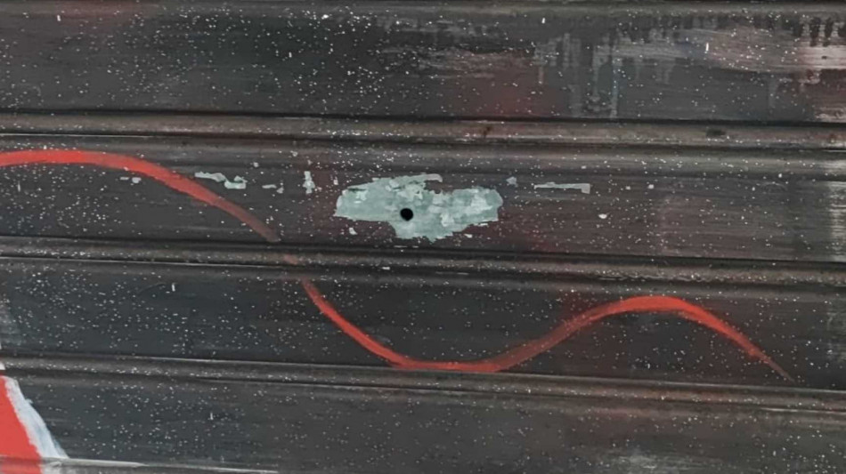 Cgil, nella sede di Primavalle a Roma 5 fori di proiettile