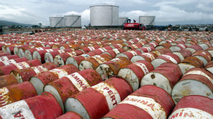 Prezzo petrolio in aumento, Wti scambiato a 59,68 dollari