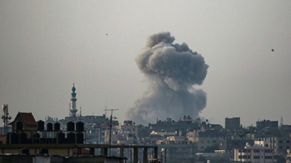 Los bombardeos israel&iacute;es contin&uacute;an en Gaza, Israel espera la llegada de un emisario de EEUU