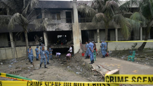 Balance del accidente de avión sobre escuela de Bangladés sube a 27 muertos