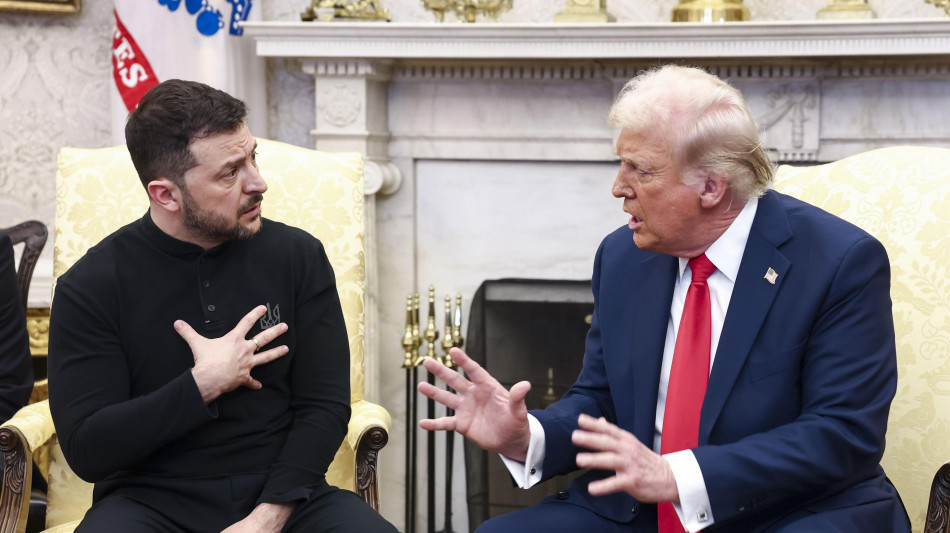 'Casa Bianca ha chiesto se Zelensky indosserà un abito'