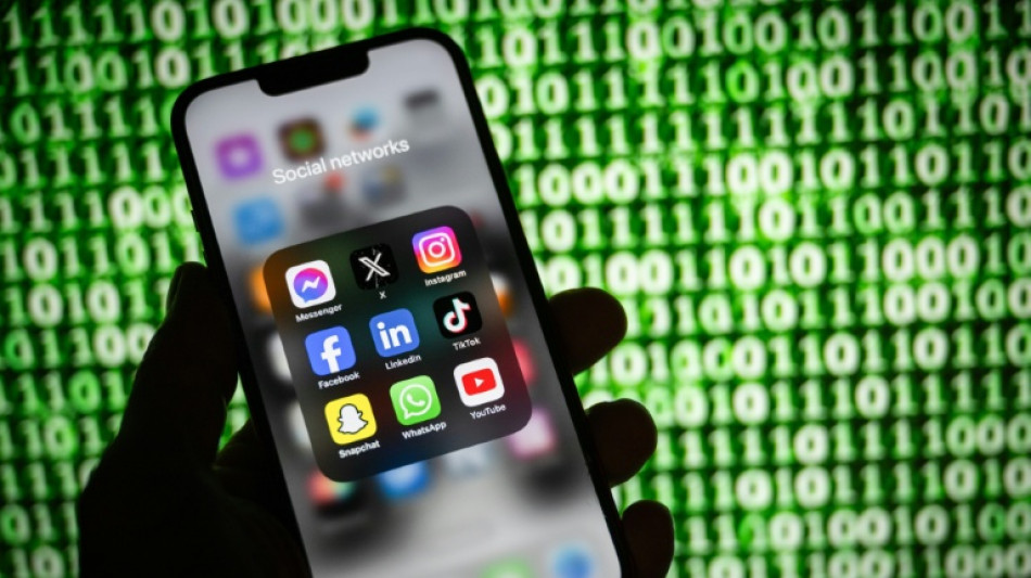 Regulador investiga redes sociais ap&oacute;s proibi&ccedil;&atilde;o para adolescentes na Austr&aacute;lia