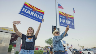 "El pa&iacute;s antes que el partido": Republicanos de Arizona invocan a John McCain en apoyo a Harris