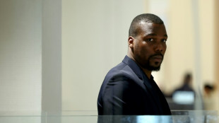 Affaire Pogba: le proc&egrave;s de six proches du footballeur s'ouvre avec une demande de renvoi