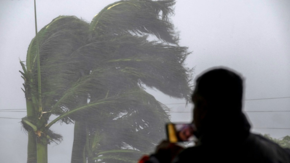 Ian, "extremadamente peligroso", sacude Florida como hurac&aacute;n de categor&iacute;a 4
