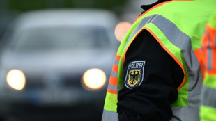 Dobrindt steht wegen Festhaltens an Grenzkontrollen im Schengenraum in der Kritik