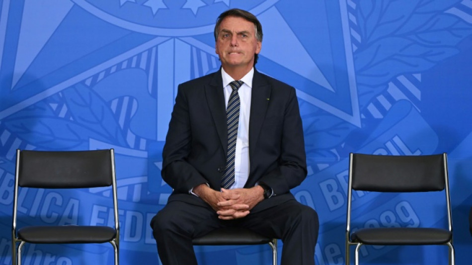 Moraes nega devolu&ccedil;&atilde;o de passaporte a Bolsonaro