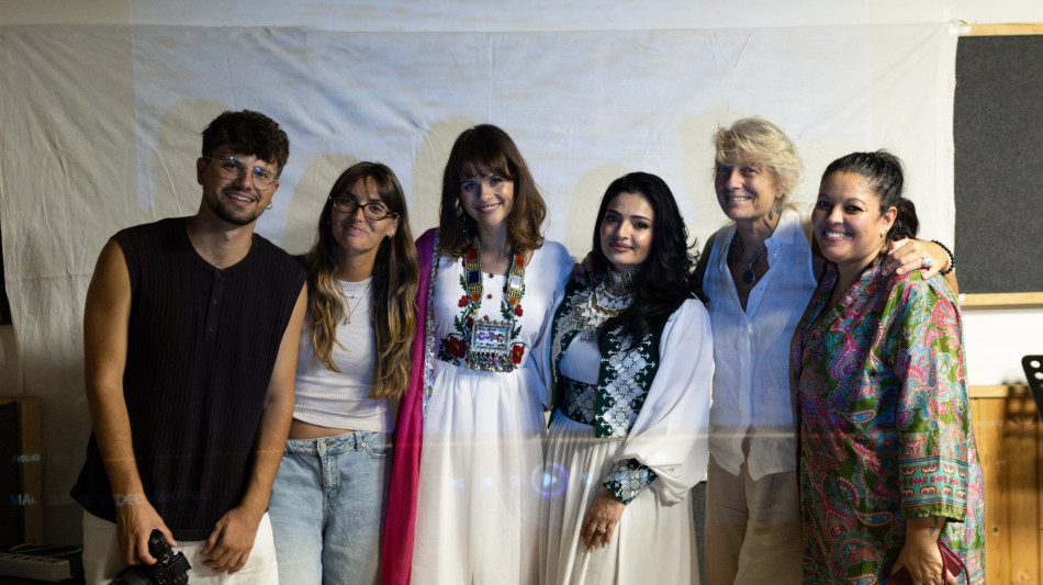 'Le Sirene', la canzone contro il silenzio imposto alle donne afghane