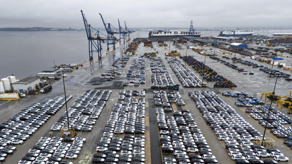 "Trump verso un alleggerimento dei dazi sulle auto dall'estero"