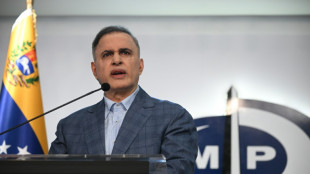 Fiscal de Venezuela dice que exilio de Gonz&aacute;lez Urrutia es el final de una "obra humor&iacute;stica"