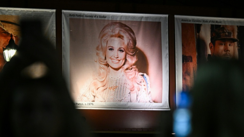 L'Am&eacute;rique orpheline de Dolly Parton, l&eacute;gende f&eacute;d&eacute;ratrice de la country d&eacute;c&eacute;d&eacute;e &agrave; 80 ans