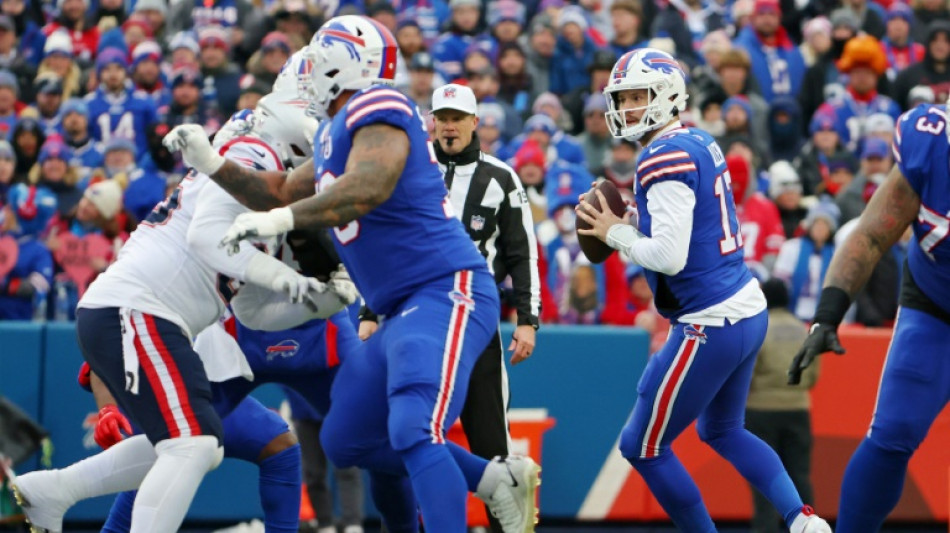Play-offs de NFL: les Bills de Hamlin et les Buccaneers de Brady en premi&egrave;re ligne