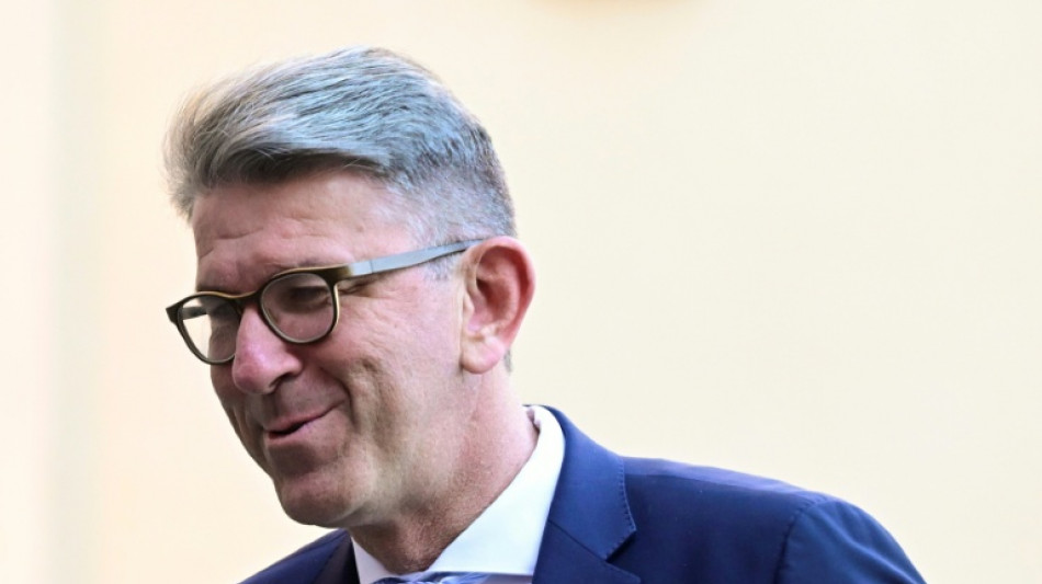 Weimer weist Vorwürfe der Käuflichkeit zurück und kündigt rechtliche Schritte an