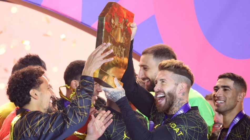 Foot: Paris SG, Messi et Ronaldo assurent le spectacle, pas la d&eacute;fense