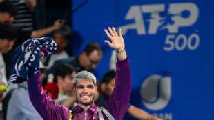 Sin molestias en el tobillo, Alcaraz avanza a semifinales en Tokio