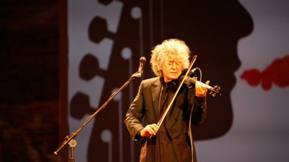 Angelo Branduardi 'racconta' Ferrara, la musica alla corte degli Estensi