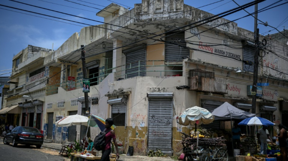 Dominicana deportar&aacute; semanalmente a 10.000 haitianos indocumentados