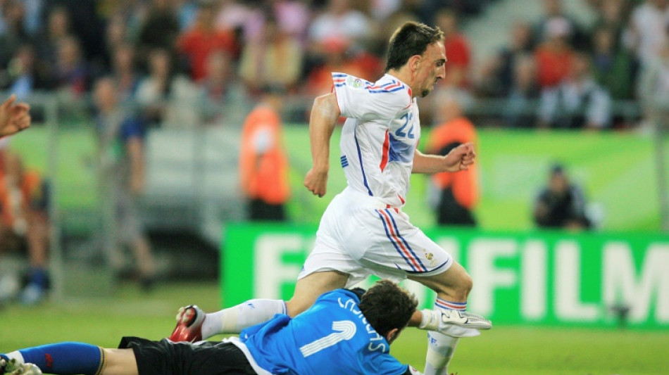 Foot: Rib&eacute;ry, retraite, records et regrets