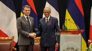 Apr&egrave;s l'&icirc;le Maurice, Macron met le cap sur l'Afrique du Sud
