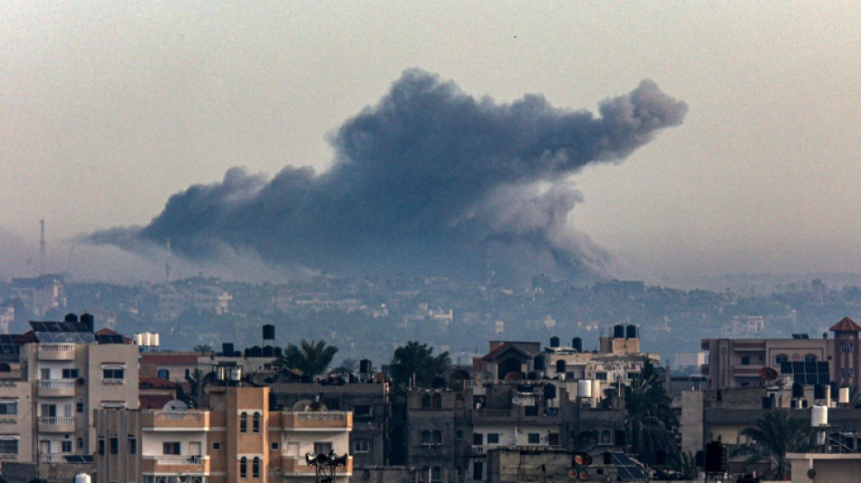 Israel contin&uacute;a bombardeando Gaza al margen de conversaciones para lograr una tregua