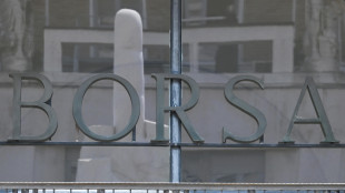 Borsa: Milano gira in negativo (-0,2%), scivola Mediobanca, bene Unipol