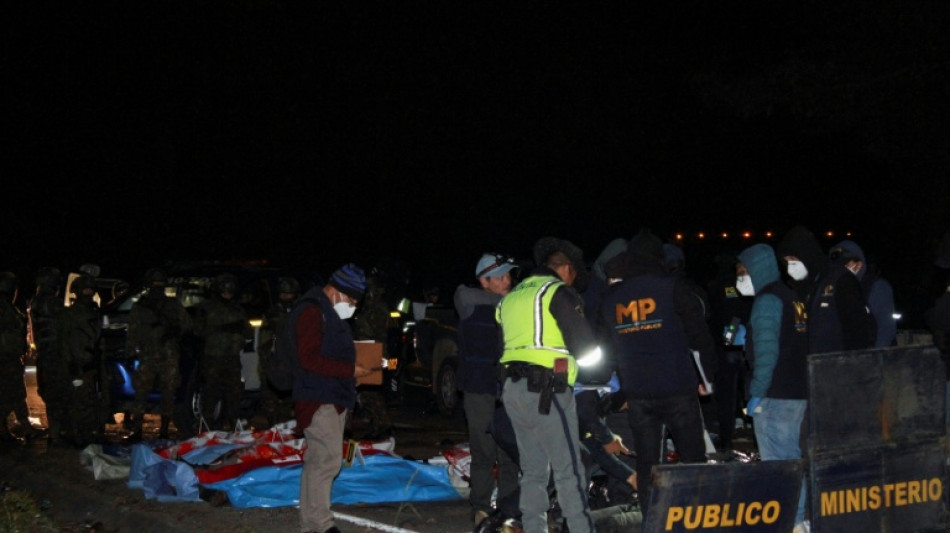 Al menos 15 muertos tras caer un autob&uacute;s en un barranco en Guatemala