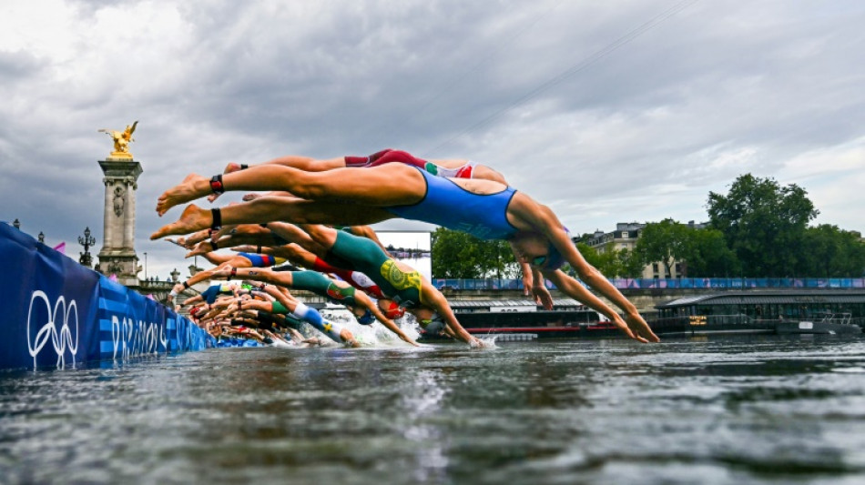 Organizadores de triatl&oacute;n destacan la "muy buena" calidad del agua del Sena