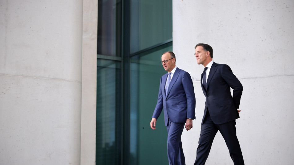 Rutte sente Merz, 'i tentativi di Mosca di intimidirci falliranno'