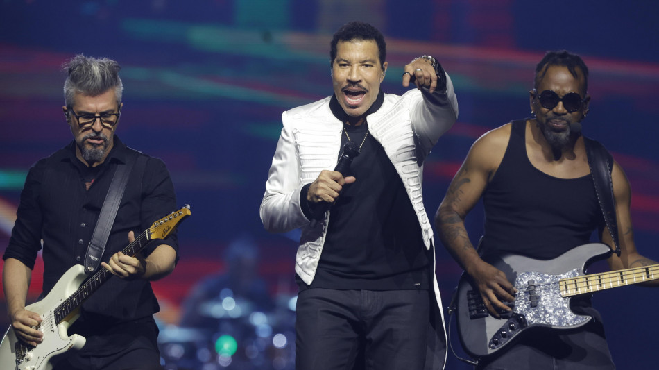 Lionel Richie in ospedale a St. Louis, ricovero dopo il concerto