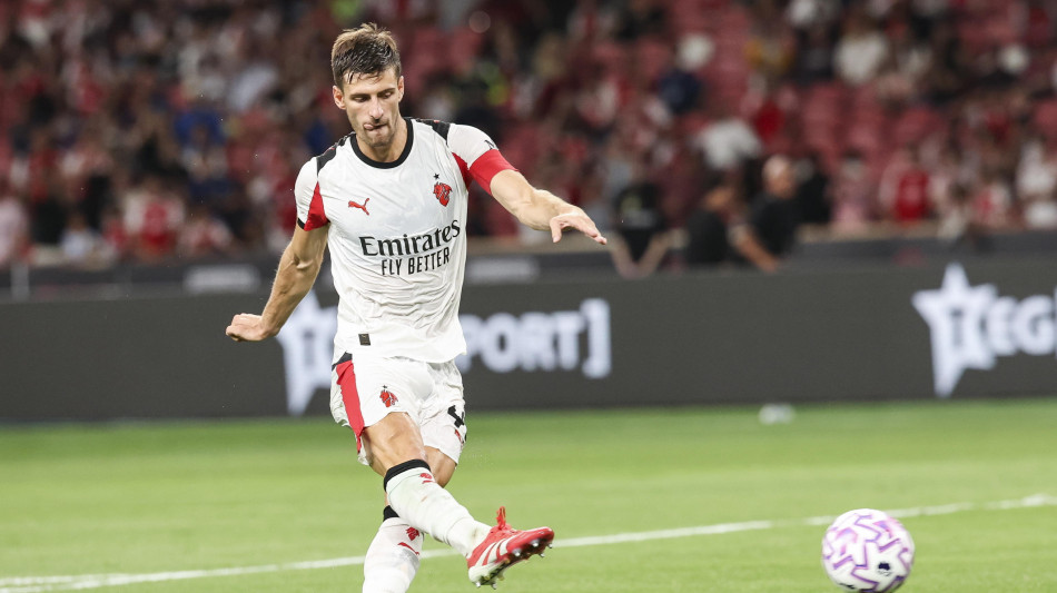 Milan: trauma al ginocchio per Gabbia, escluse lesioni