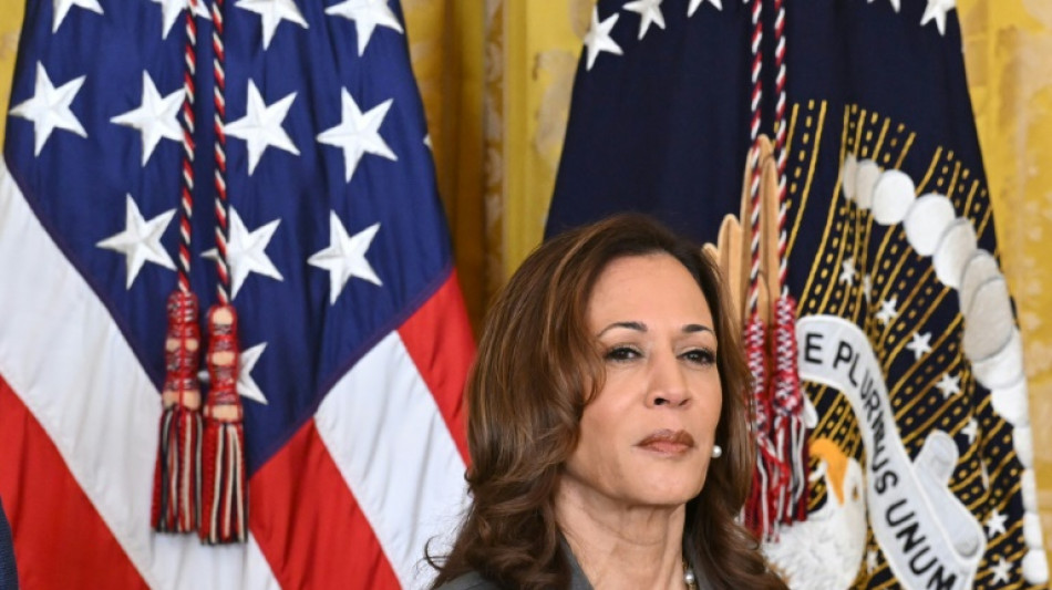Harris apuesta por el centrismo en el esprint final de la campa&ntilde;a