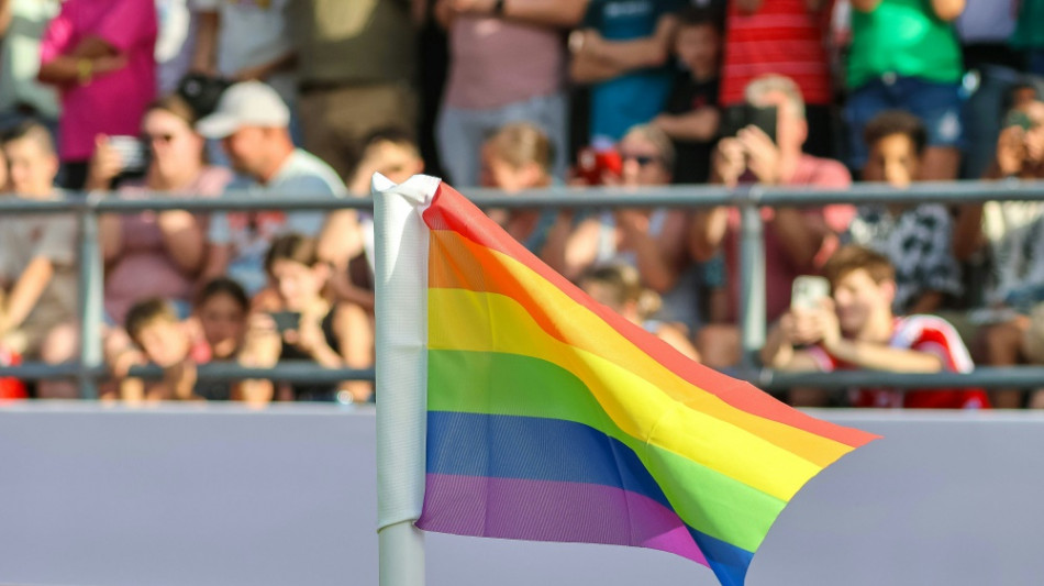 Fanb&uuml;ndnis sagt Unterst&uuml;tzung bei Coming-outs zu