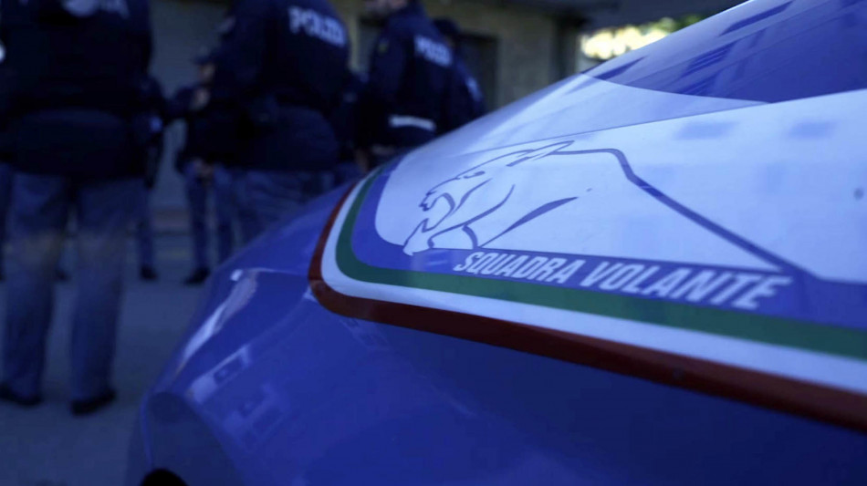 Droga e pistola in casa, arrestato a Milano il rapper Tony Boy